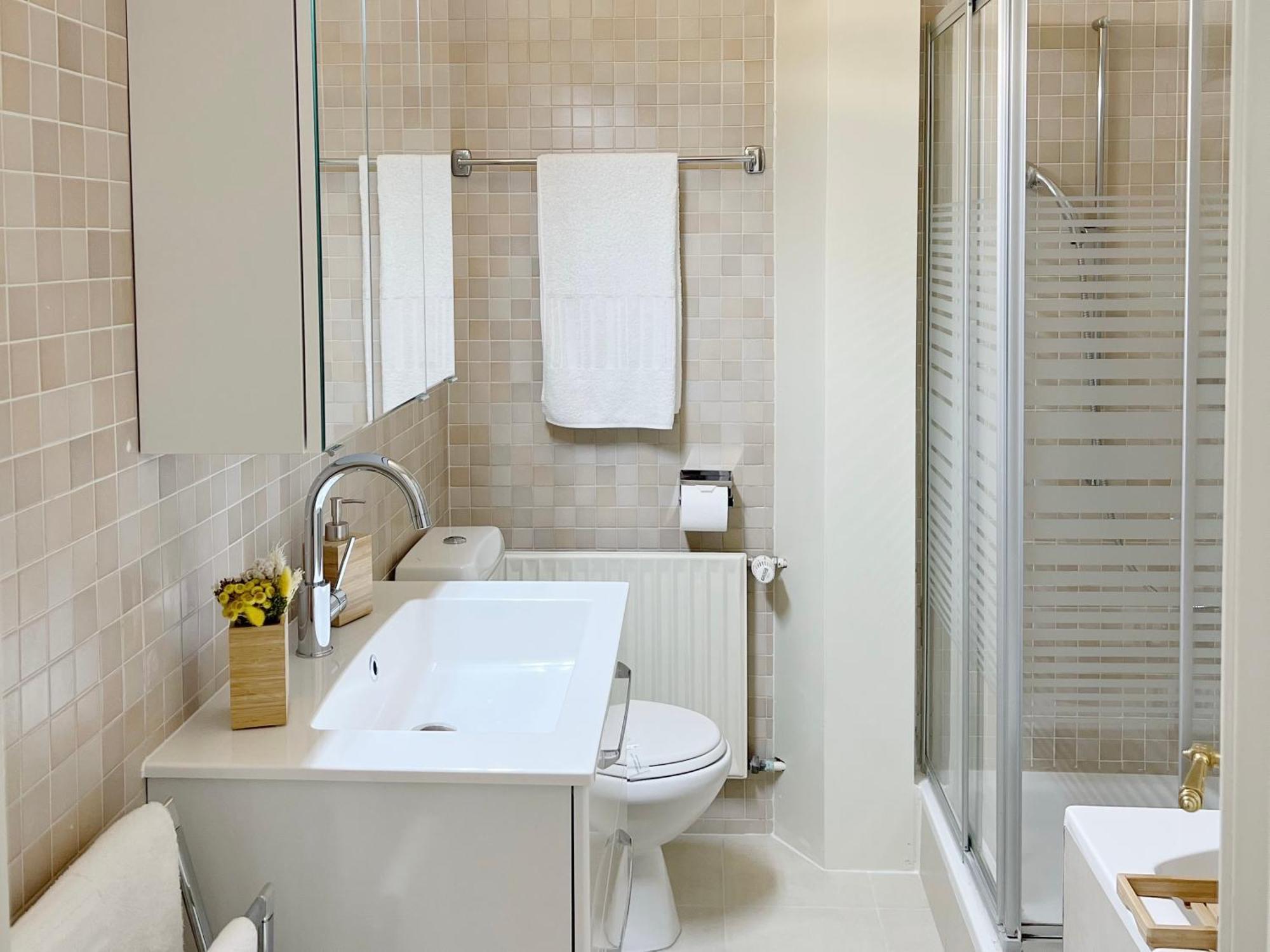 Montreux Riviera Suite Waterfront 3 Bedrooms Private Parking Exteriör bild